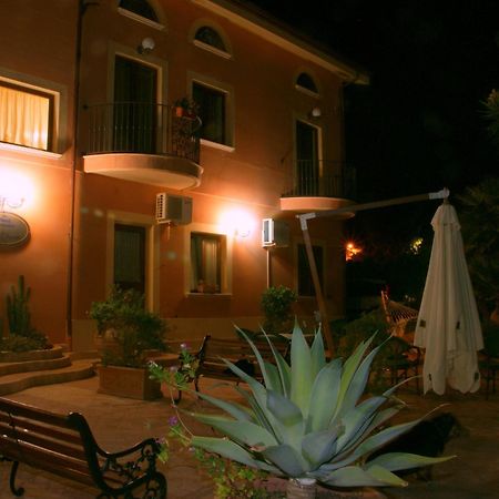 Villa Aurora Le Castella  Zewnętrze zdjęcie